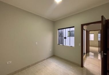 Casa a Venda - Jardim Flora II