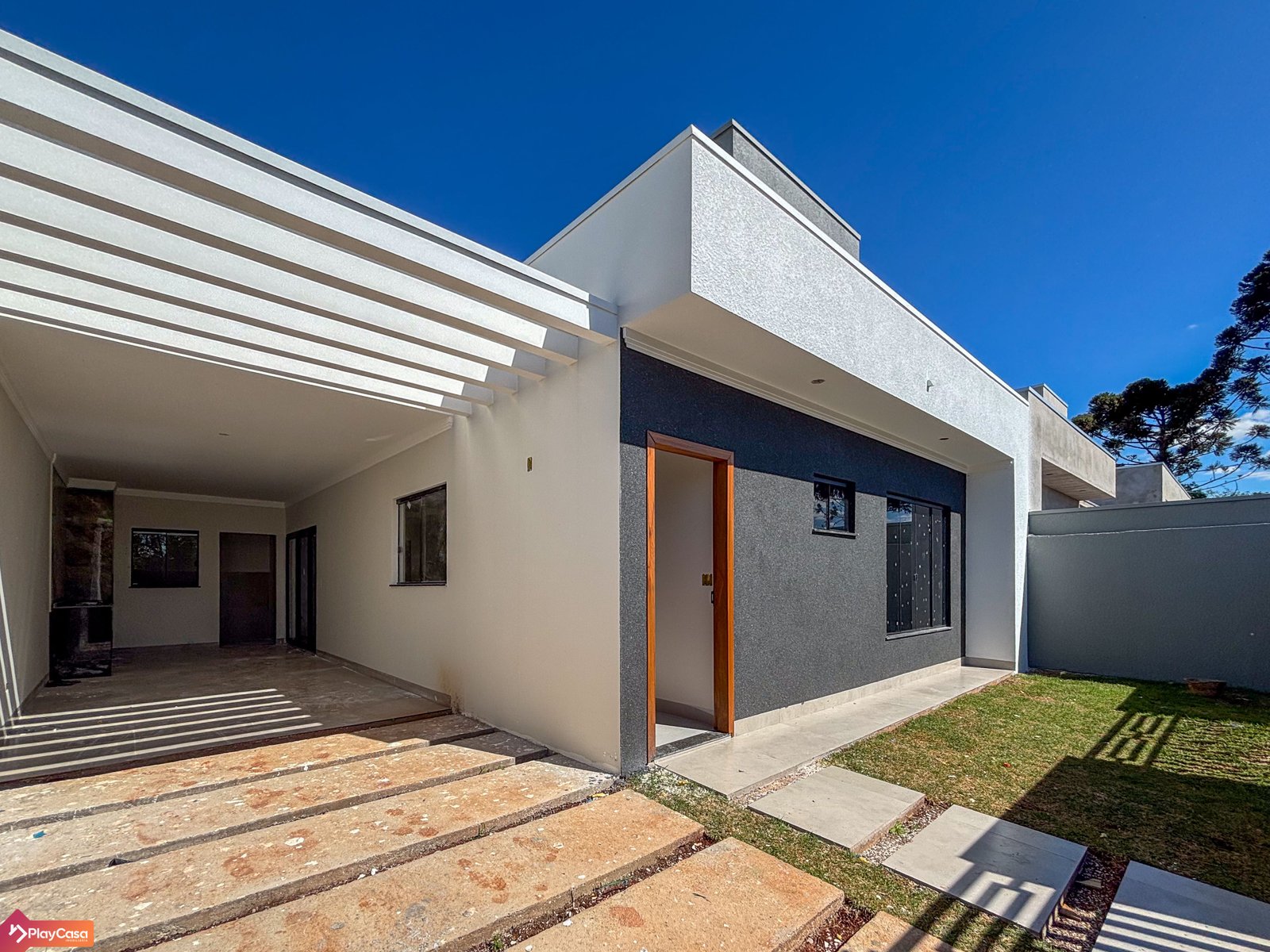 Casa em Construção - Novo Centro Universitário 